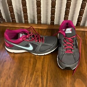 Nike Women's Charcoal and Magenta Athletic Shoes
